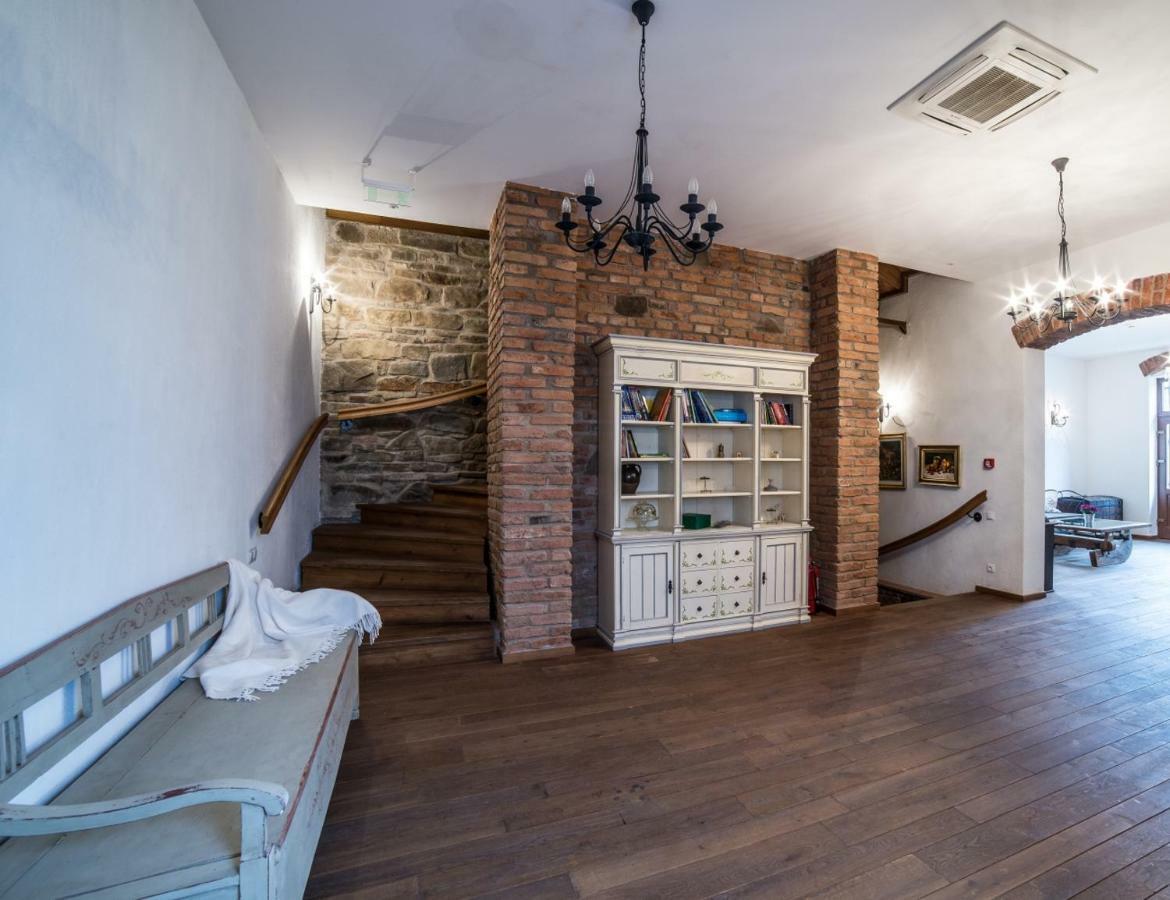 Готель Casa Kraus Crit Екстер'єр фото