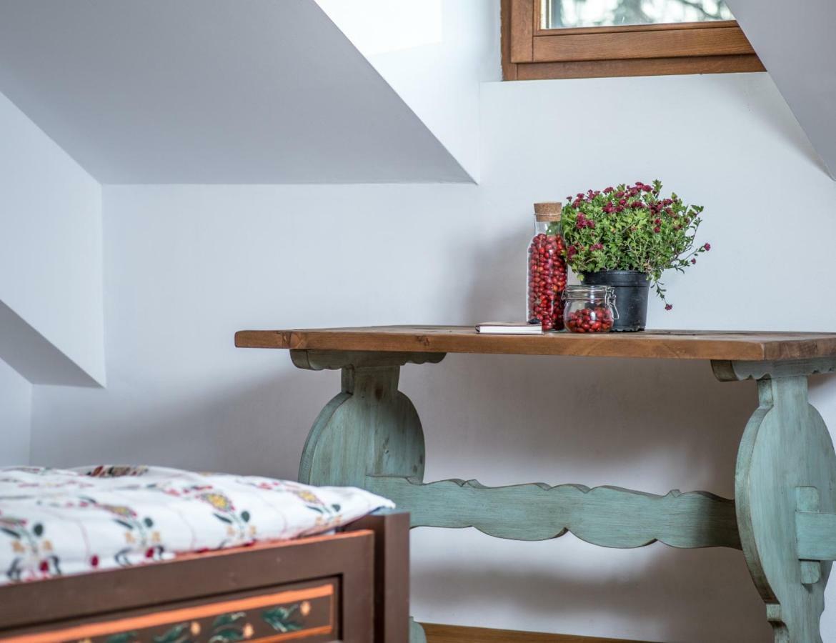 Готель Casa Kraus Crit Екстер'єр фото